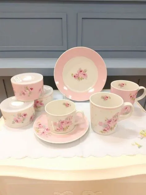 クチュール ローズ柄 19cm プレート（食器） | LAURA ASHLEY HOME