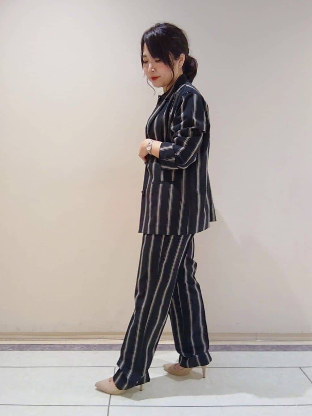 TOMOMIさんの「INDIVI｜【日本製／SETUP可能】コットン混カーディガンライクジャケット」を使ったコーディネート