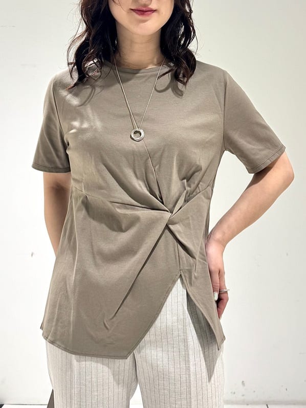 そんさんの「INDIVI｜【洗える】ねじりデザインTシャツ」を使ったコーディネート