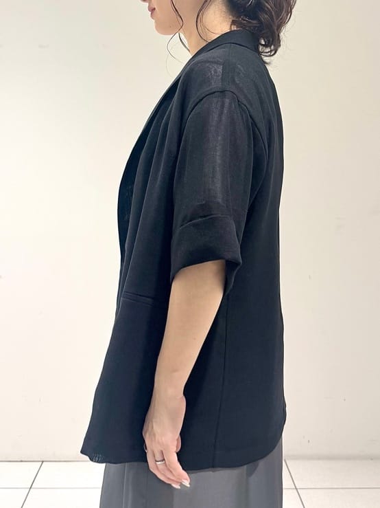 そんさんの「INDIVI｜【洗える／メッシュ素材】リネンライク半袖ダブルジャケット」を使ったコーディネート