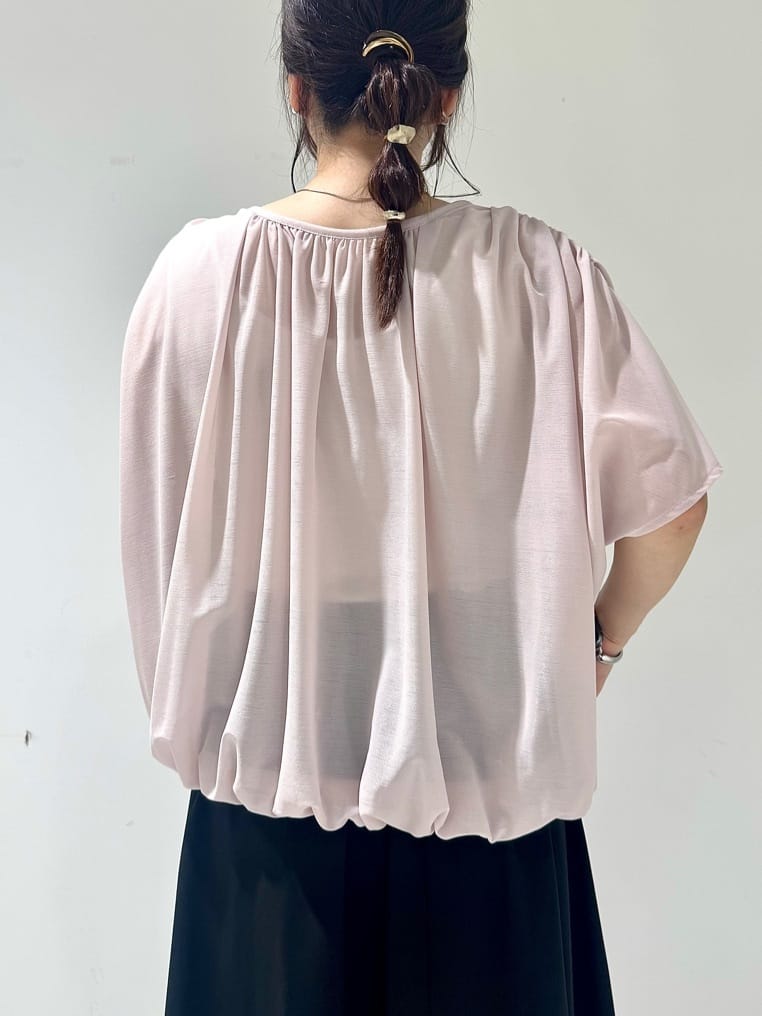 そんさんの「INDIVI｜【洗える／体型カバー】シャーリングシアートップス」を使ったコーディネート