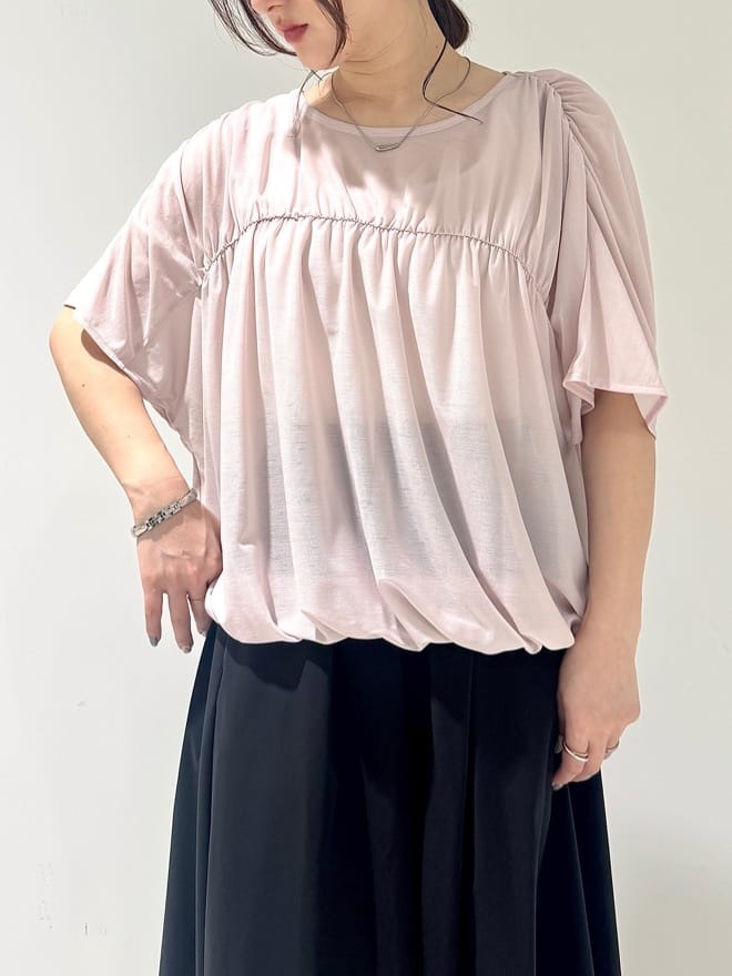 そんさんの「INDIVI｜【洗える／体型カバー】シャーリングシアートップス」を使ったコーディネート