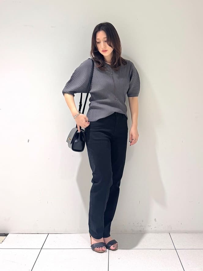 そんさんの「INDIVI｜【二の腕カバー／スタイルアップ】ドライタッチストレッチニット」を使ったコーディネート