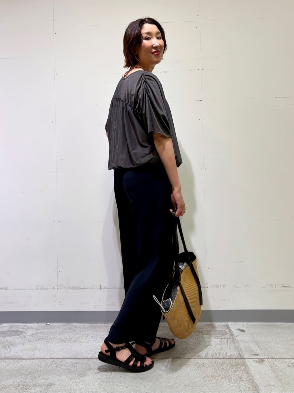 yuriさんの「INDIVI｜【着る日傘／遮熱／UVケア】ワイドパンツ」を使ったコーディネート