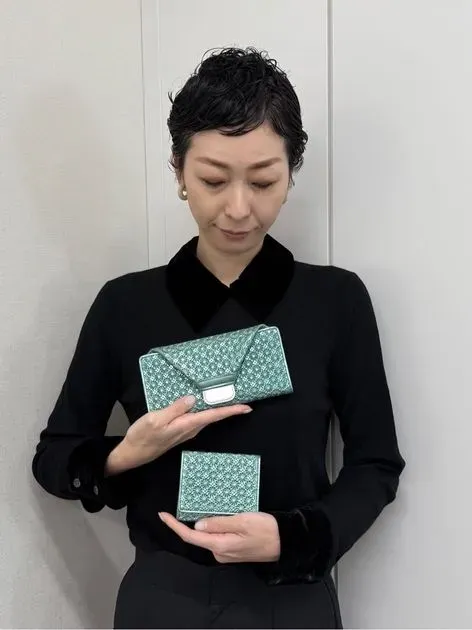 唐澤‼️HIROKO HAYASHI  ジラソーレミニ　新品未使用　箱付 GIRASOLE PIPERITA（ジラソーレ ピペリータ）長財布ミニ（財布
