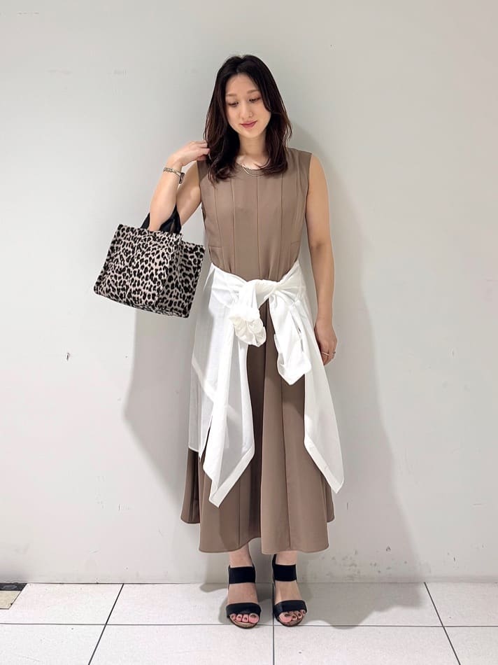 そんさんの「INDIVI｜【体型カバー／清涼感】シアーオーバーシャツ」を使ったコーディネート