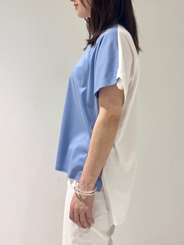 そんさんの「INDIVI｜【洗える／汗ジミ防止】バイカラー＆アシメヘム Tシャツ」を使ったコーディネート