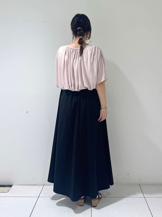 そんさんの「INDIVI｜【洗える／体型カバー】シャーリングシアートップス」を使ったコーディネート