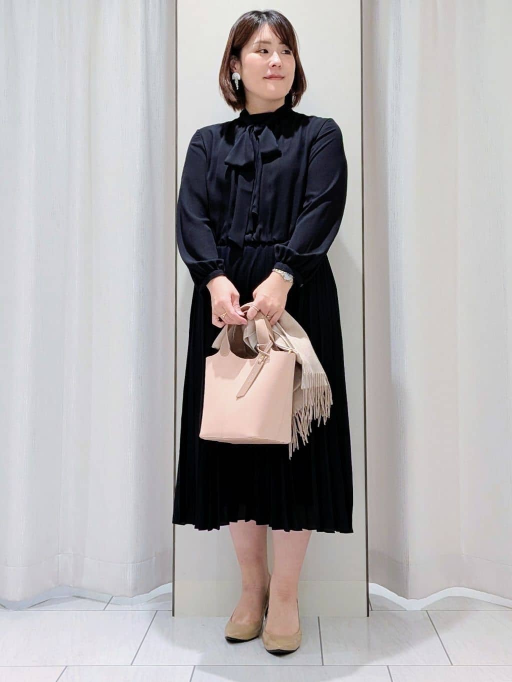 Onumaさんの「UNTITLED｜【フォーマル/洗える】ボウタイ プリーツワンピース」を使ったコーディネート