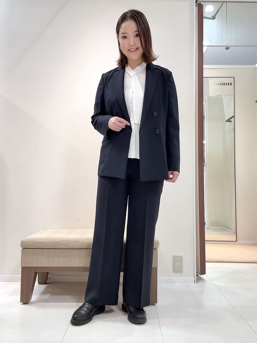 YUIさんの「UNTITLED｜【新色追加/セットアップ可】エアリー ダブルブレストジャケット」を使ったコーディネート