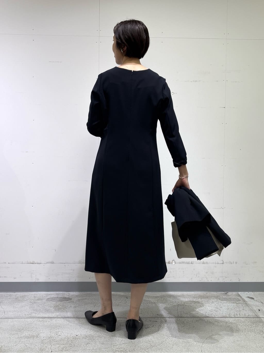 yuriさんの「INDIVI｜【上品光沢／セレモニー／SETUP可能】切り替えデザインジャケット」を使ったコーディネート