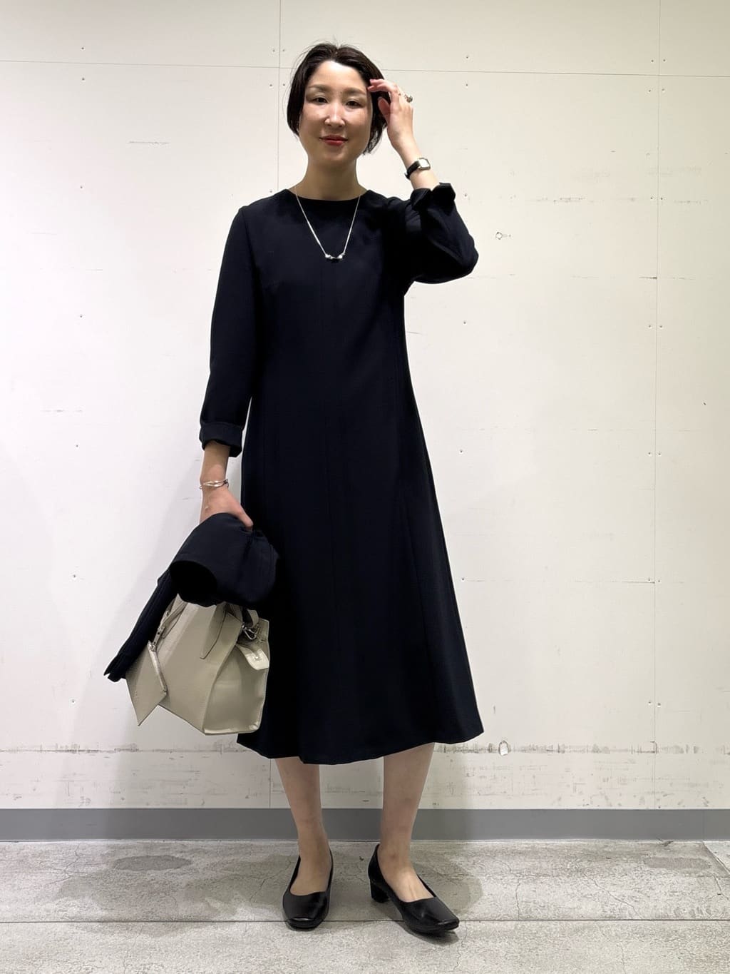 yuriさんの「INDIVI｜【上品光沢／セレモニー／SETUP可能】切り替えデザインジャケット」を使ったコーディネート