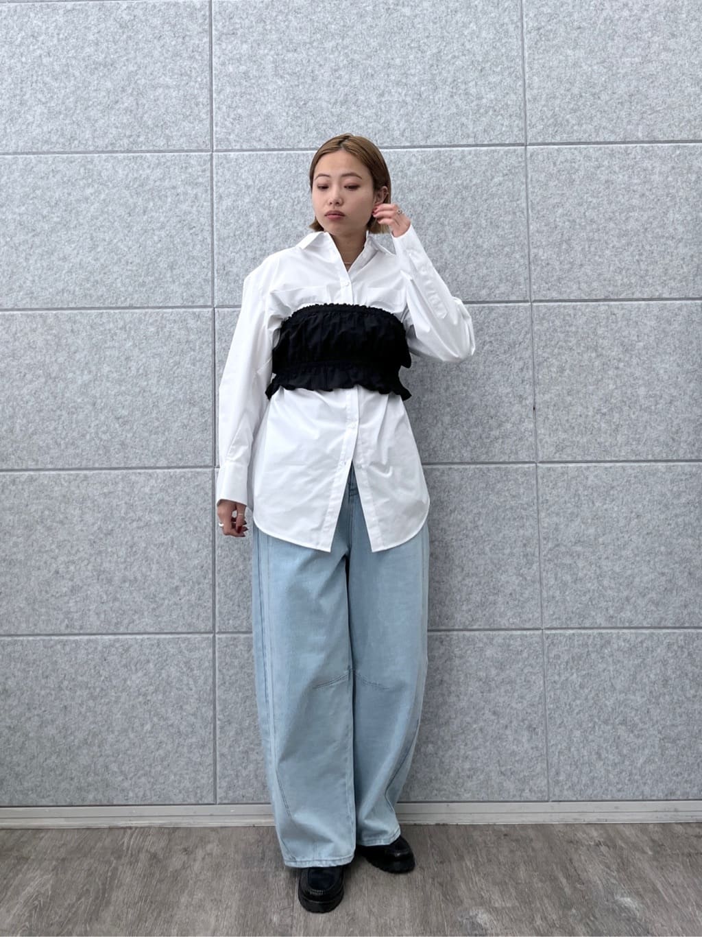 Harukaさんの「INDIVI｜シャーリングチューブトップ」を使ったコーディネート