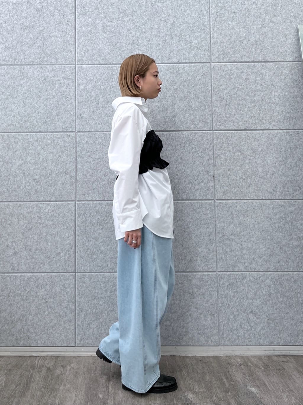 Harukaさんの「INDIVI｜シャーリングチューブトップ」を使ったコーディネート