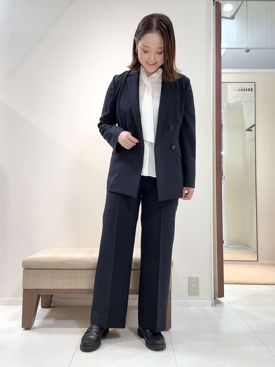 YUIさんの「UNTITLED｜【新色追加/セットアップ可】エアリー ダブルブレストジャケット」を使ったコーディネート