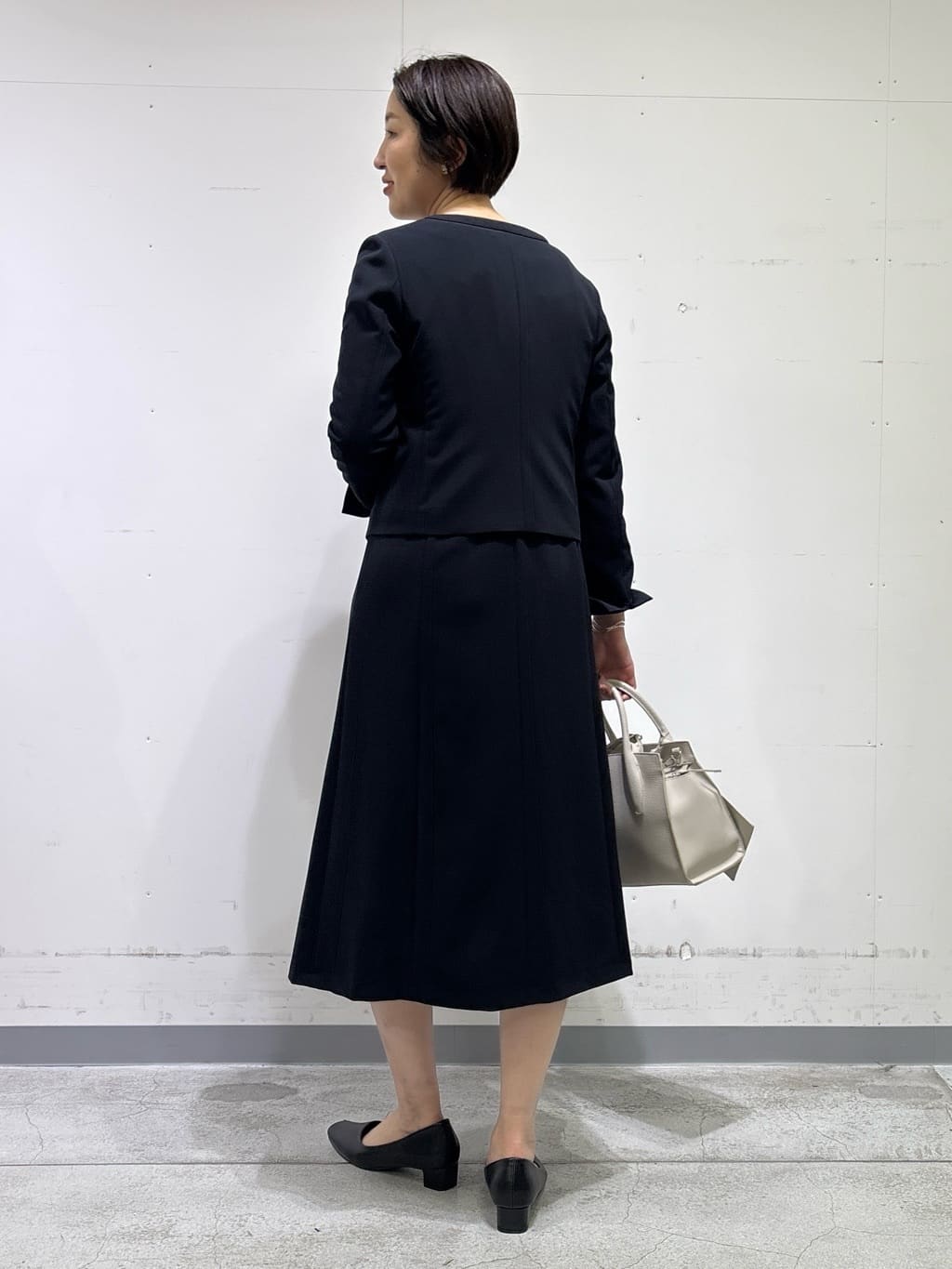 yuriさんの「INDIVI｜【上品光沢／セレモニー／SETUP可能】切り替えデザインジャケット」を使ったコーディネート