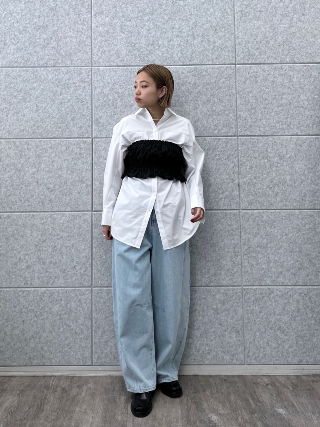 Harukaさんの「INDIVI｜シャーリングチューブトップ」を使ったコーディネート