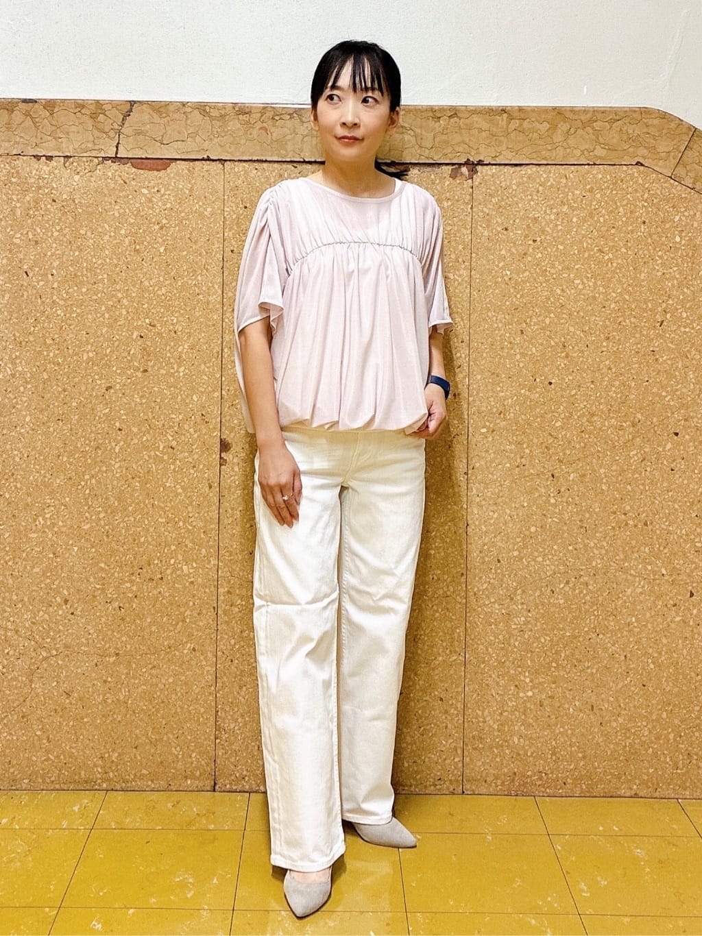 hattoriさんの「INDIVI｜【洗える／体型カバー】シャーリングシアートップス」を使ったコーディネート