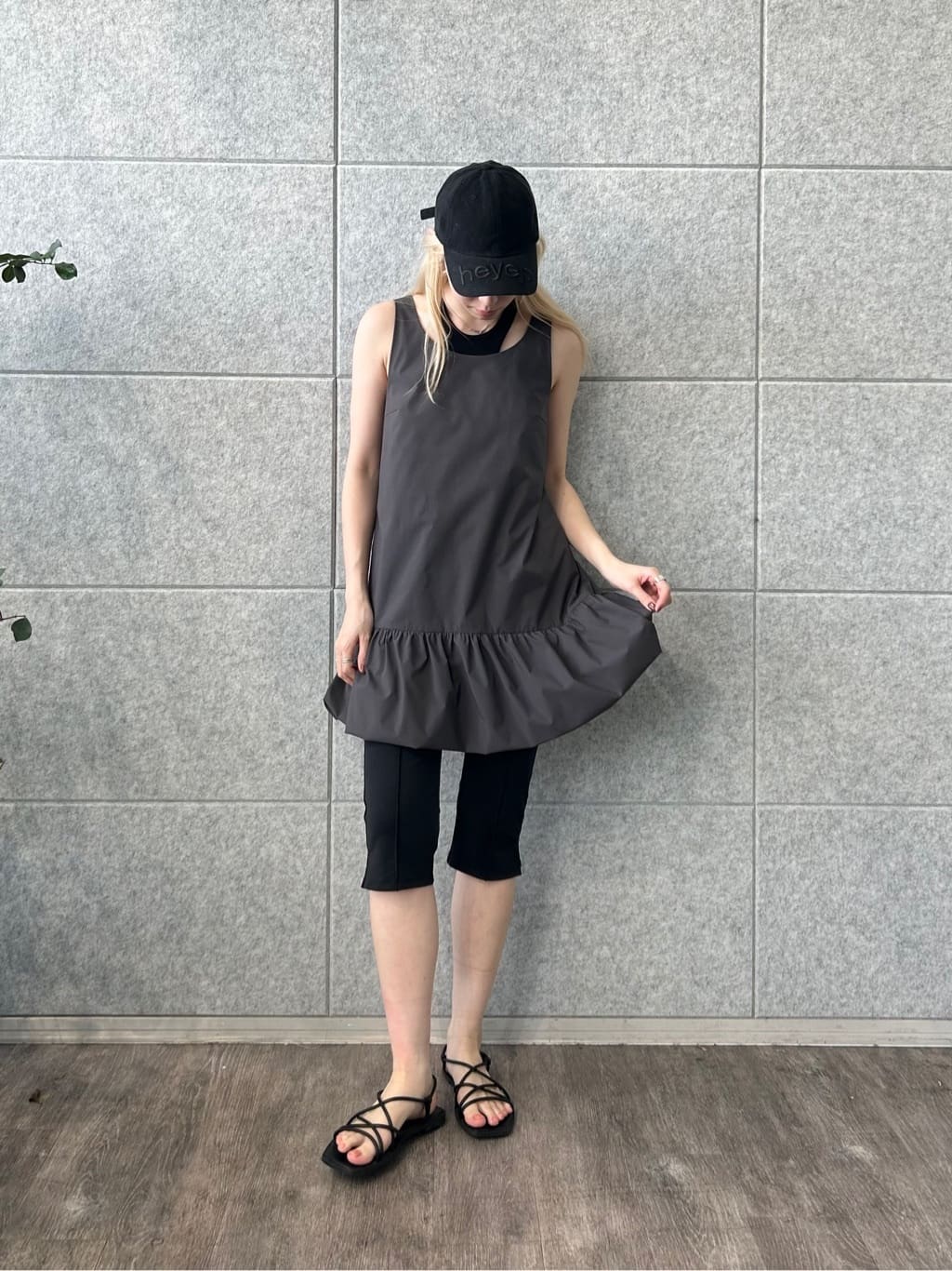 honoka Aさんの「CODE A｜design cut tank」を使ったコーディネート