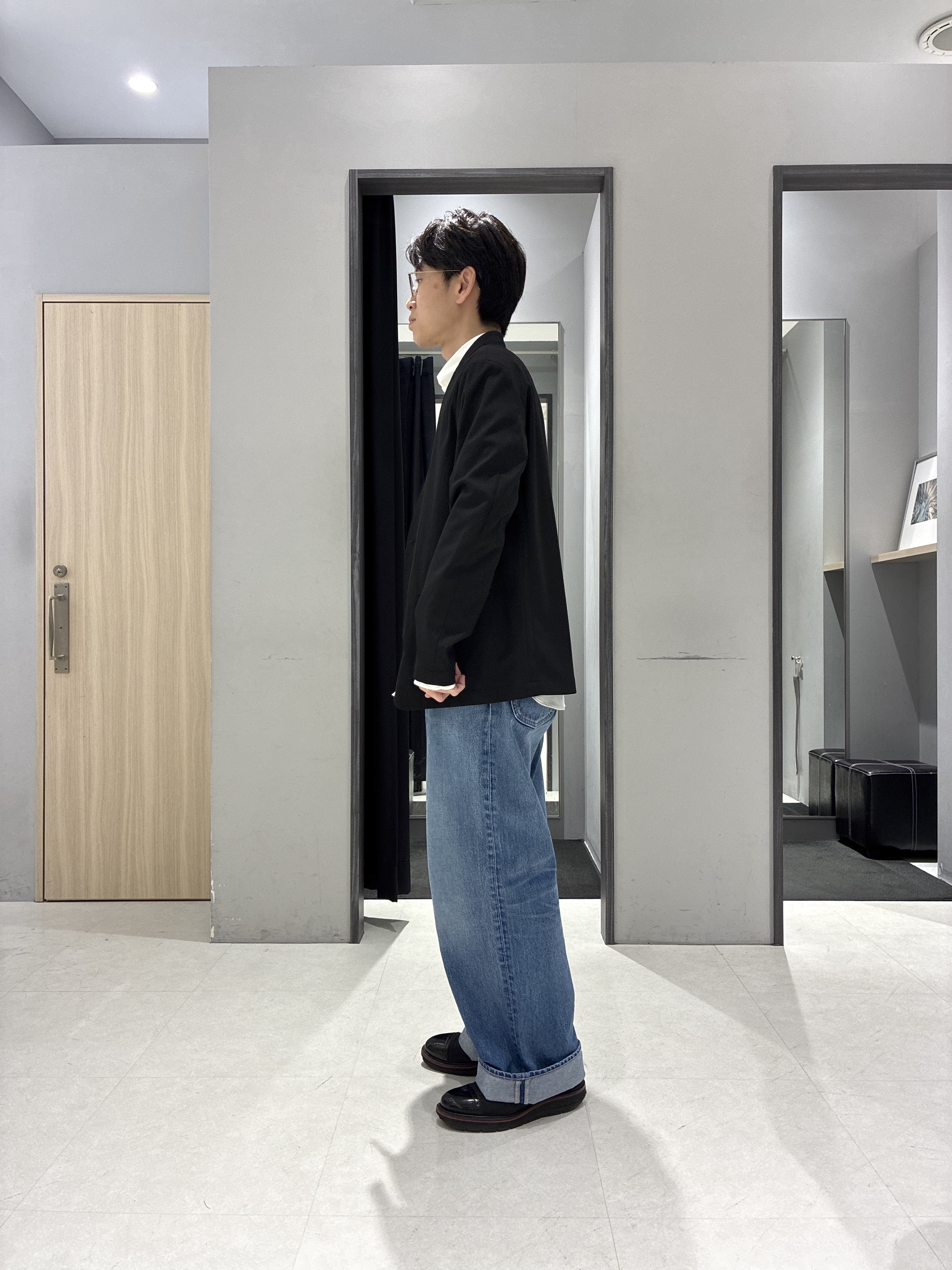 わいずみさんの「TAKEO KIKUCHI｜【ON／OFF兼用】CARREMANファブリック ノーカラージャケット」を使ったコーディネート