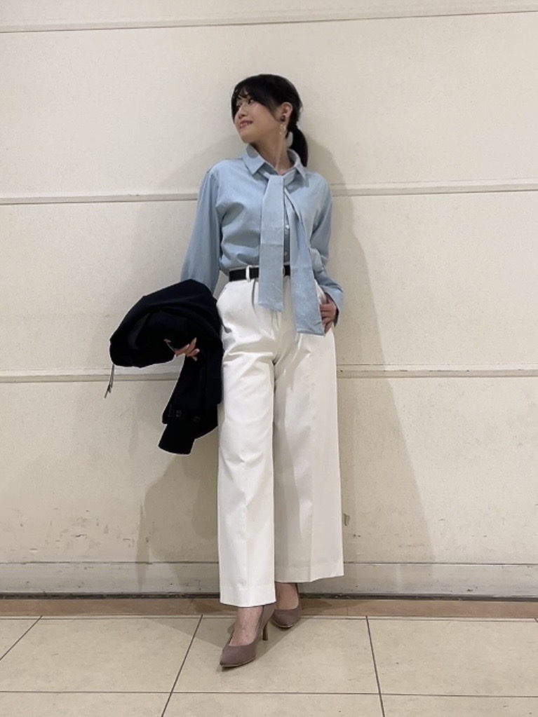 watanabeさんの「UNTITLED｜【定番人気/はっ水/洗える】タスランショートトレンチコート」を使ったコーディネート