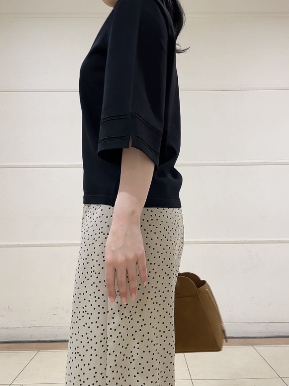 watanabeさんの「UNTITLED｜【洗える/清涼感】袖スリットニットプルオーバー」を使ったコーディネート