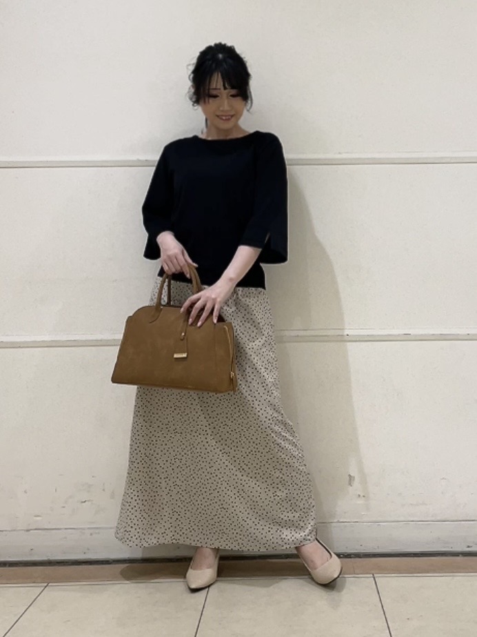 watanabeさんの「UNTITLED｜【洗える/清涼感】袖スリットニットプルオーバー」を使ったコーディネート