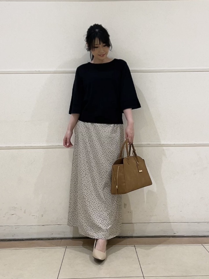 watanabeさんの「UNTITLED｜【洗える/清涼感】袖スリットニットプルオーバー」を使ったコーディネート