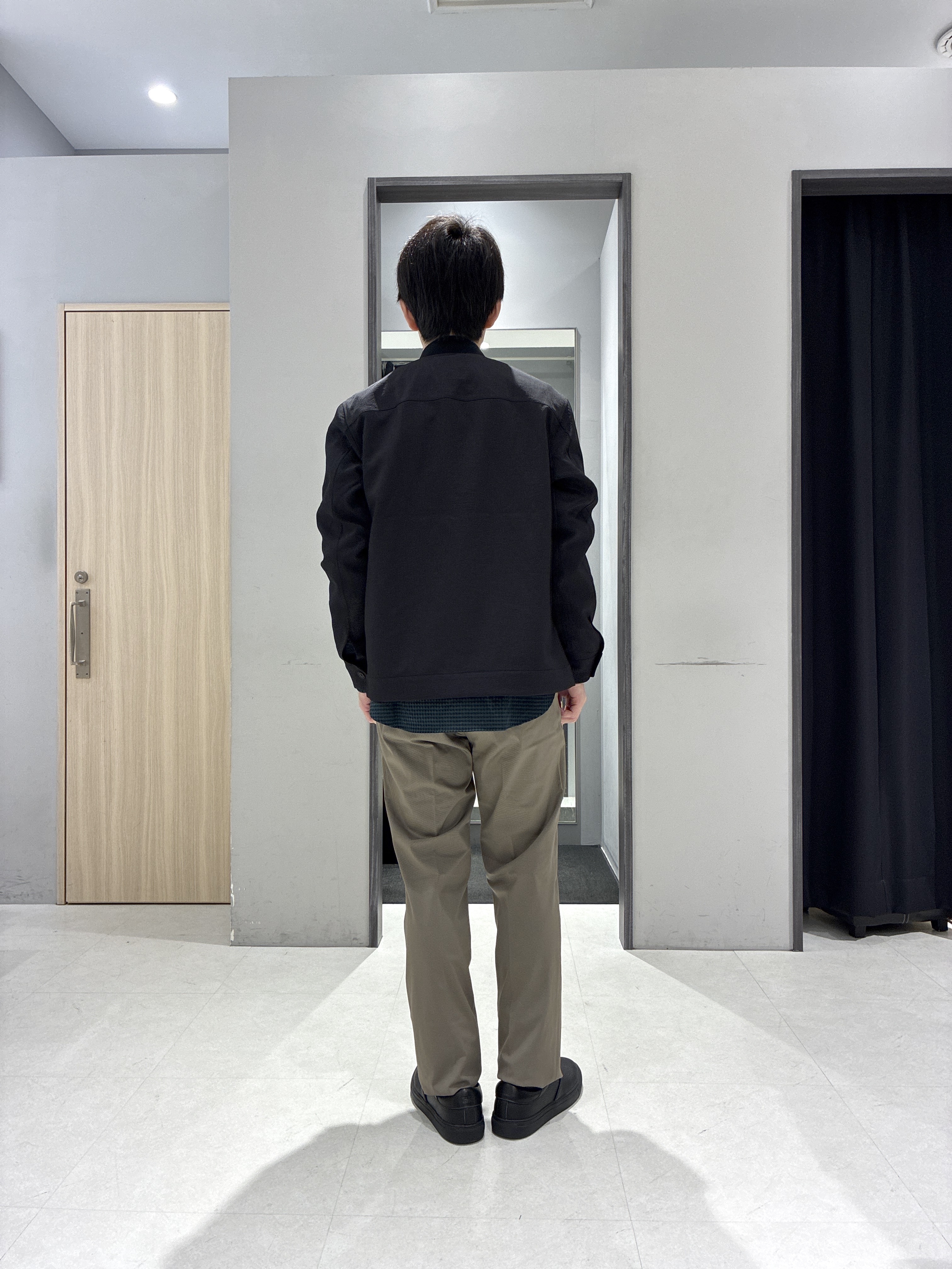 わいずみさんの「TAKEO KIKUCHI｜リネンライクカルゼ リブブルゾン」を使ったコーディネート