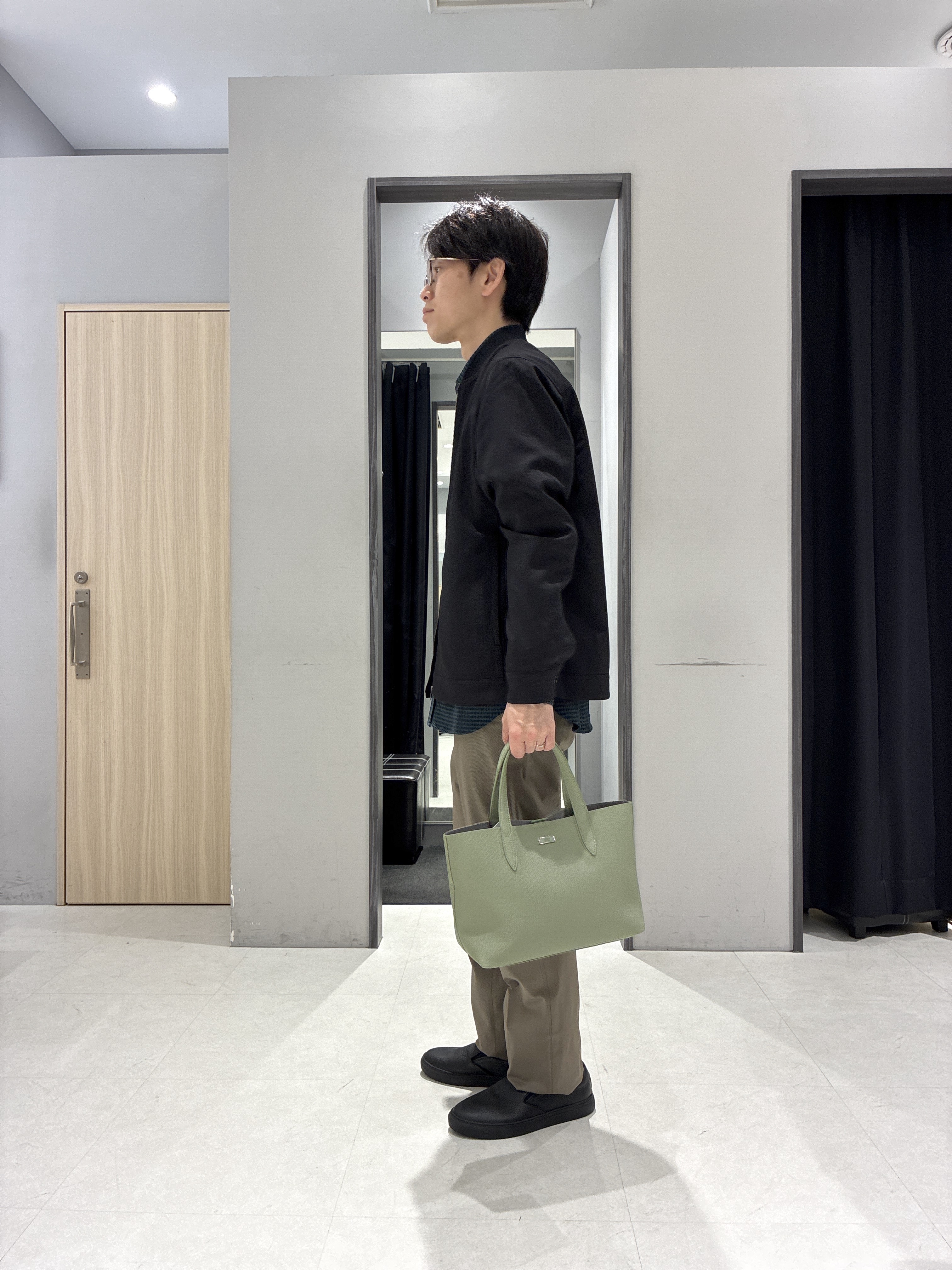 わいずみさんの「TAKEO KIKUCHI｜リネンライクカルゼ リブブルゾン」を使ったコーディネート