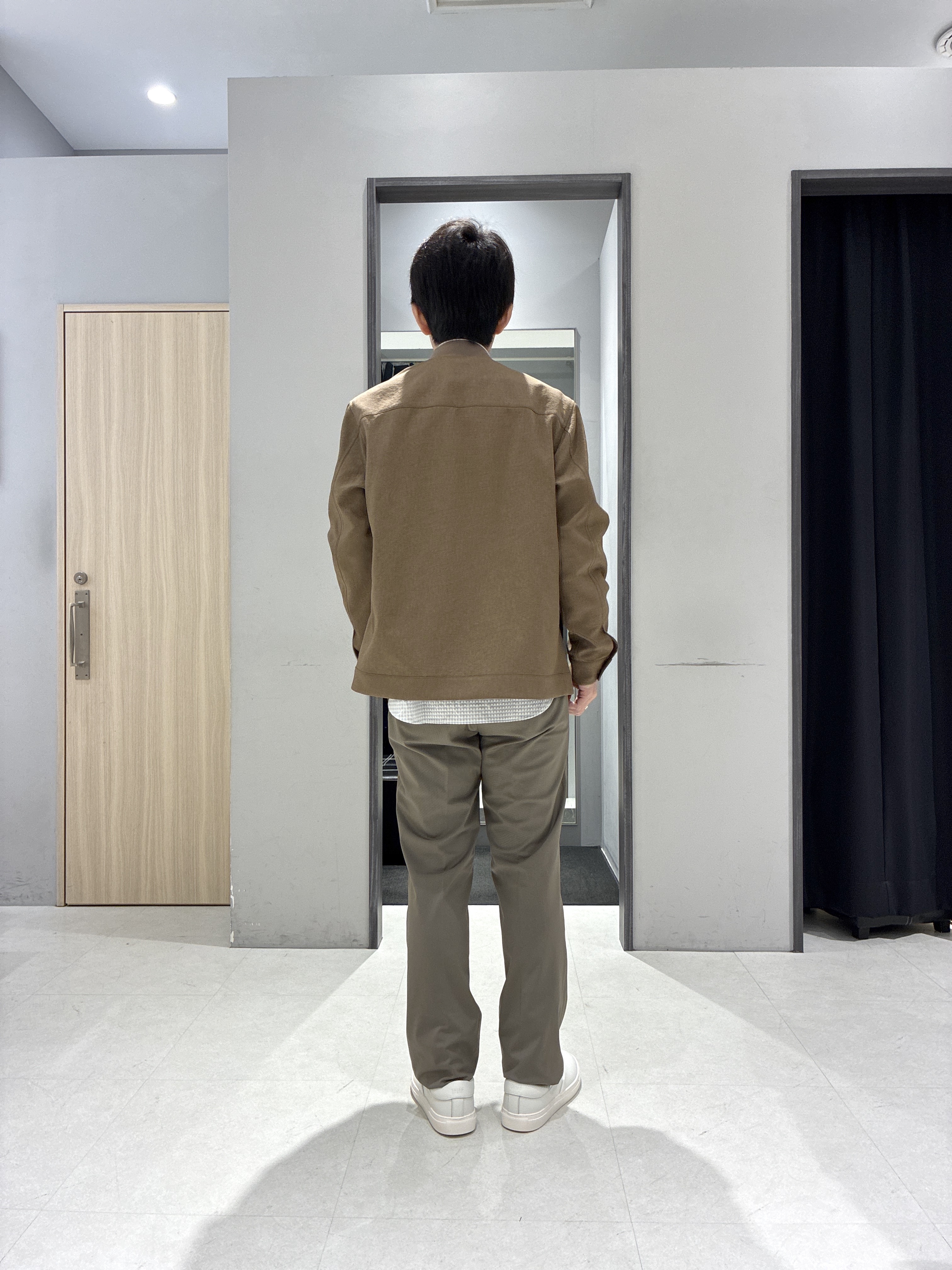 わいずみさんの「TAKEO KIKUCHI｜リネンライクカルゼ リブブルゾン」を使ったコーディネート