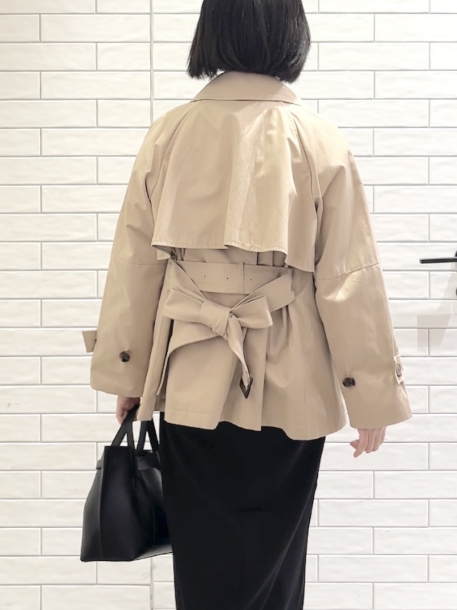 しおりさんの「OPAQUE.CLIP｜ミドルトレンチコート【洗濯機OK】」を使ったコーディネート