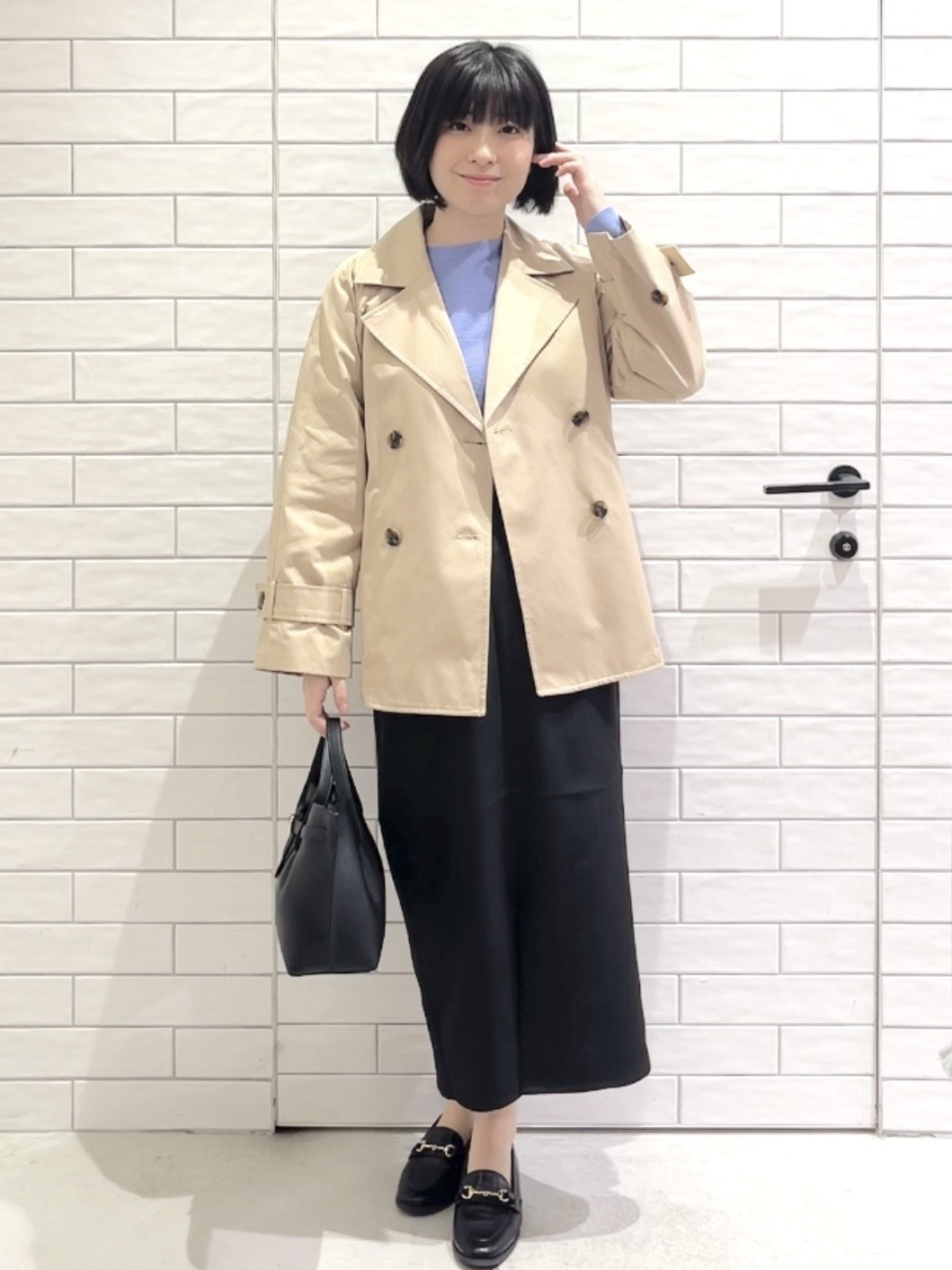 しおりさんの「OPAQUE.CLIP｜ミドルトレンチコート【洗濯機OK】」を使ったコーディネート