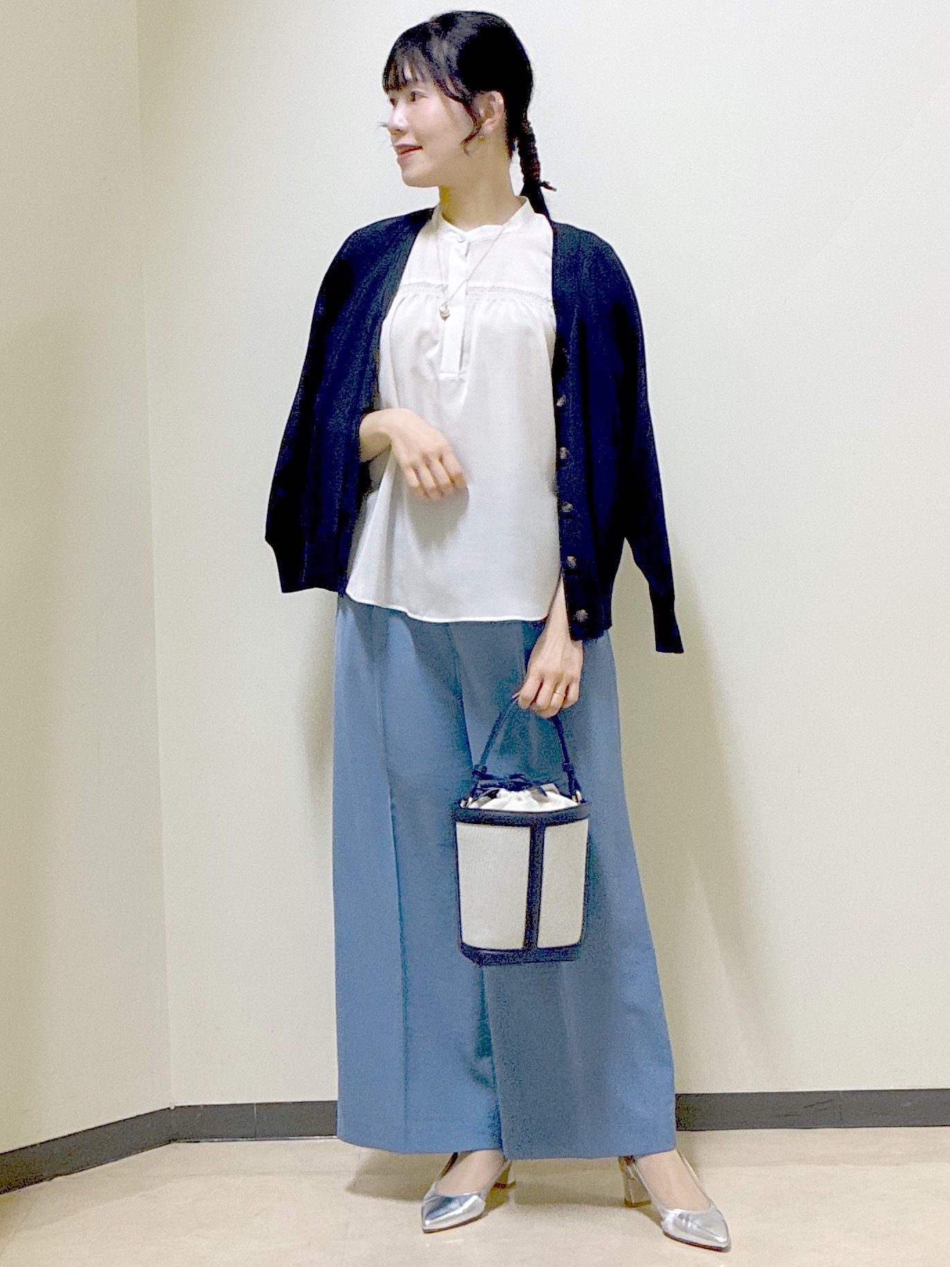  beni_gingerさんの「Reflect｜【選べる5色◎／マシンウォッシュ可】シャーリングデザインブラウス」を使ったコーディネート