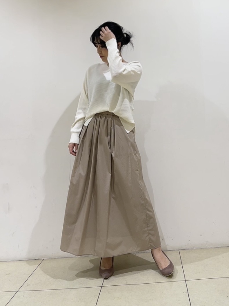 watanabeさんの「UNTITLED｜【洗える／キレイ色】体型カバー無縫製ニット」を使ったコーディネート