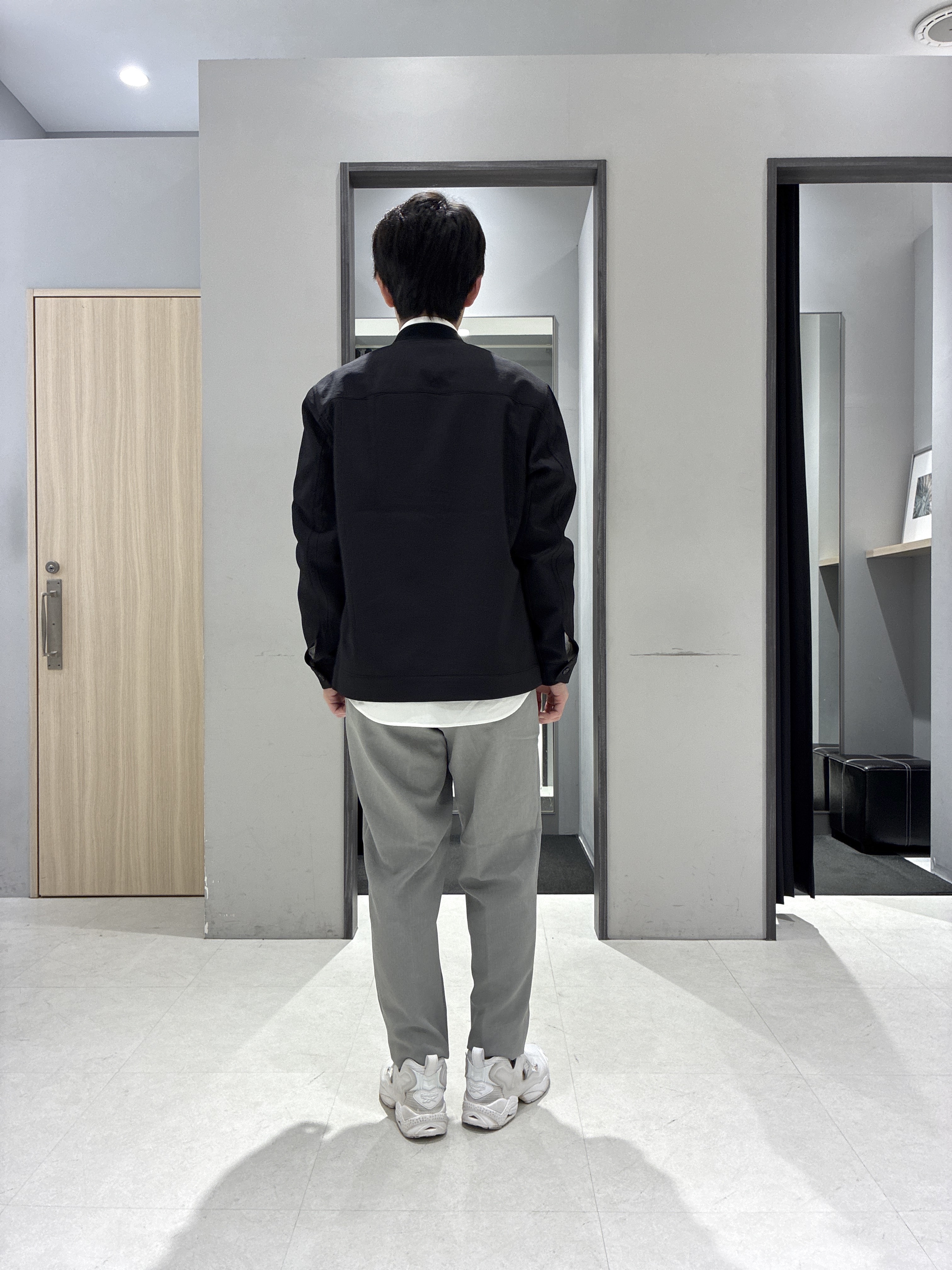 わいずみさんの「TAKEO KIKUCHI｜リネンライクカルゼ リブブルゾン」を使ったコーディネート
