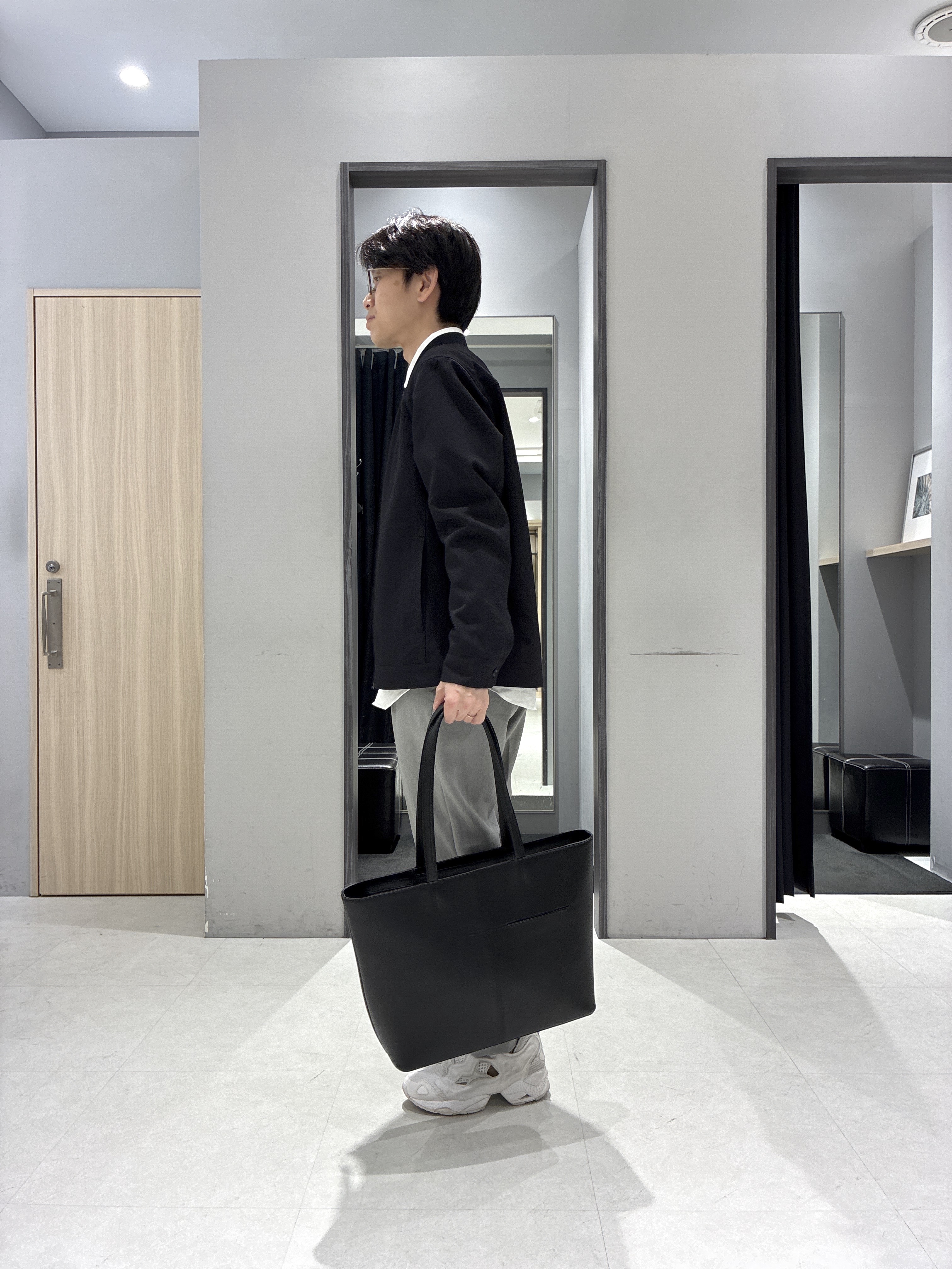 わいずみさんの「TAKEO KIKUCHI｜リネンライクカルゼ リブブルゾン」を使ったコーディネート