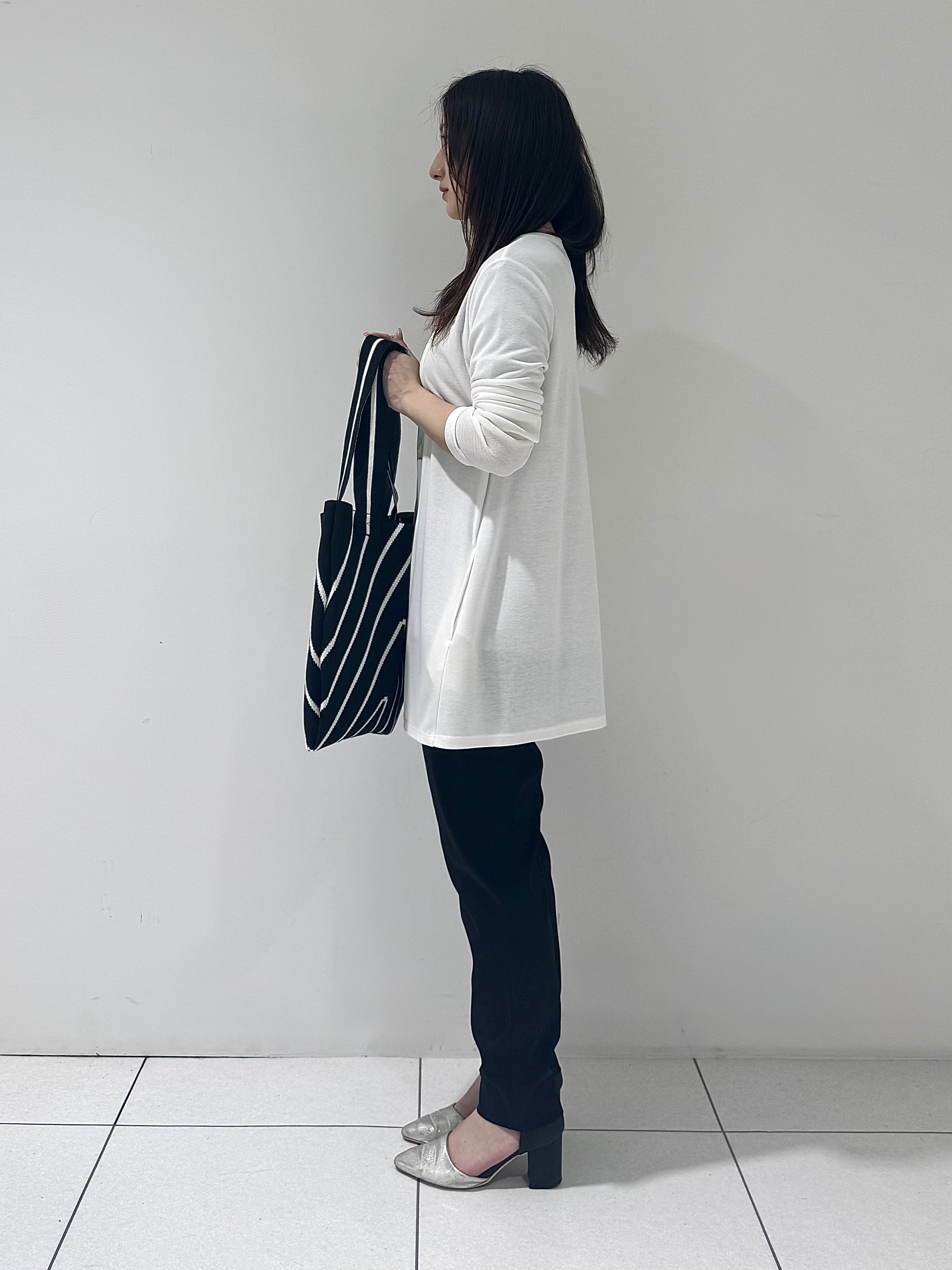 そんさんの「INDIVI｜【UVケア】着流しミドル丈カーディガンジャージ」を使ったコーディネート