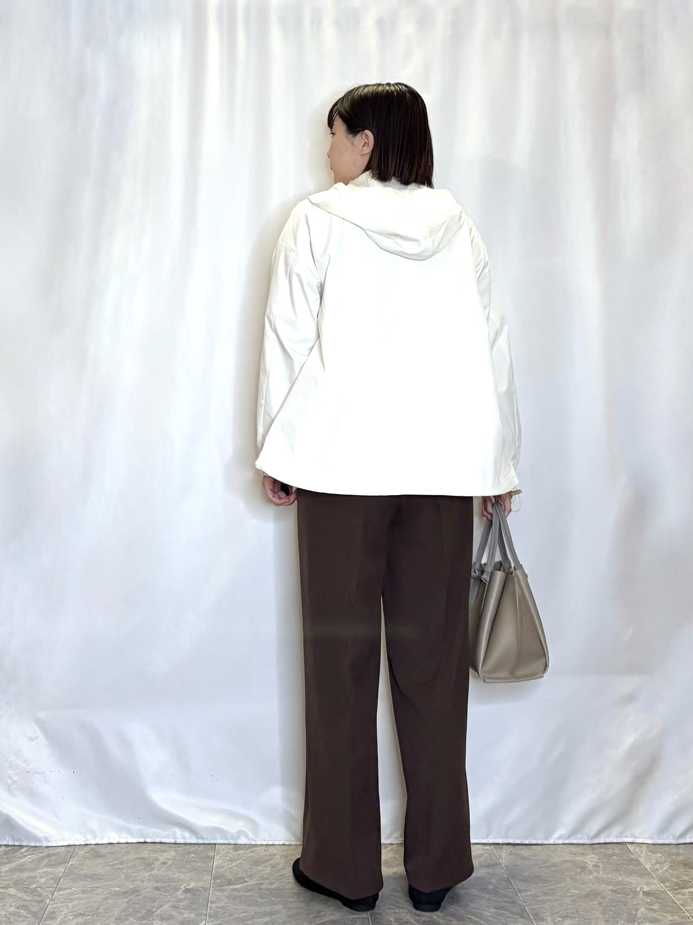 ネリさんの「SHOO･LA･RUE｜【防花粉/高レビュー】きれいもかっこいいも叶える 欲張りマウンテンパーカ」を使ったコーディネート
