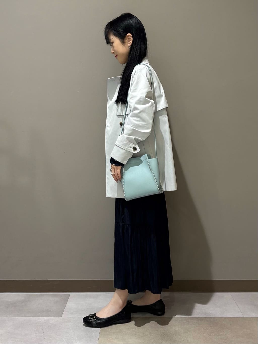 KEIKOさんの「INDIVI｜【花粉付着防止／撥水／UVケア】名品トレンチコート」を使ったコーディネート