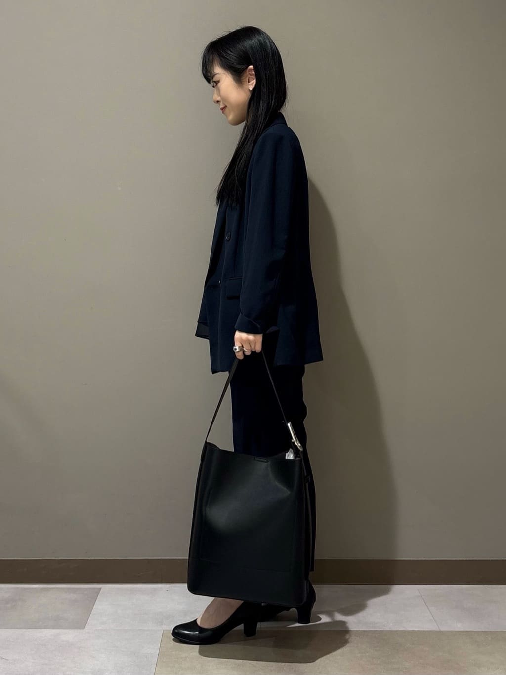 KEIKOさんの「INDIVI｜【洗える／多機能／SETUP可】着る日傘ダブルジャケット」を使ったコーディネート