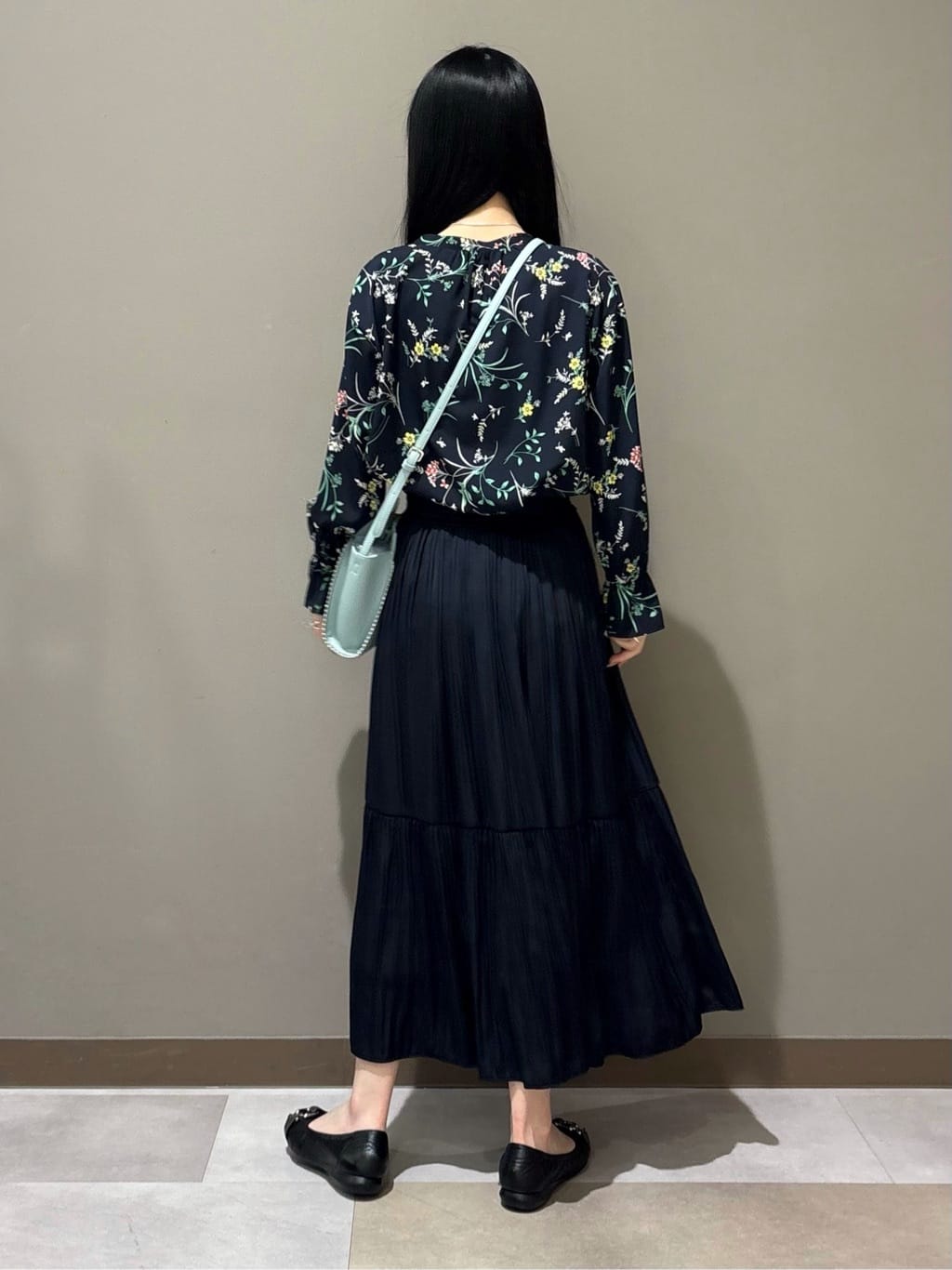 KEIKOさんの「INDIVI｜【花粉付着防止／撥水／UVケア】名品トレンチコート」を使ったコーディネート