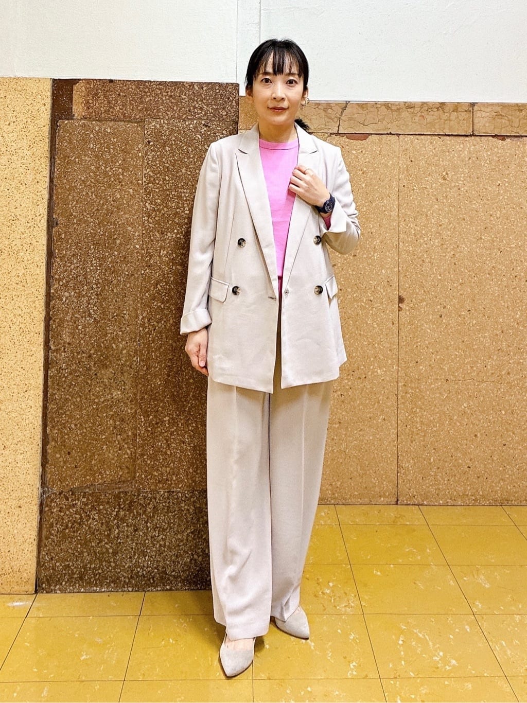 hattoriさんの「INDIVI｜【洗える／UVケア／SETUP可】着る日傘ワイドパンツ」を使ったコーディネート