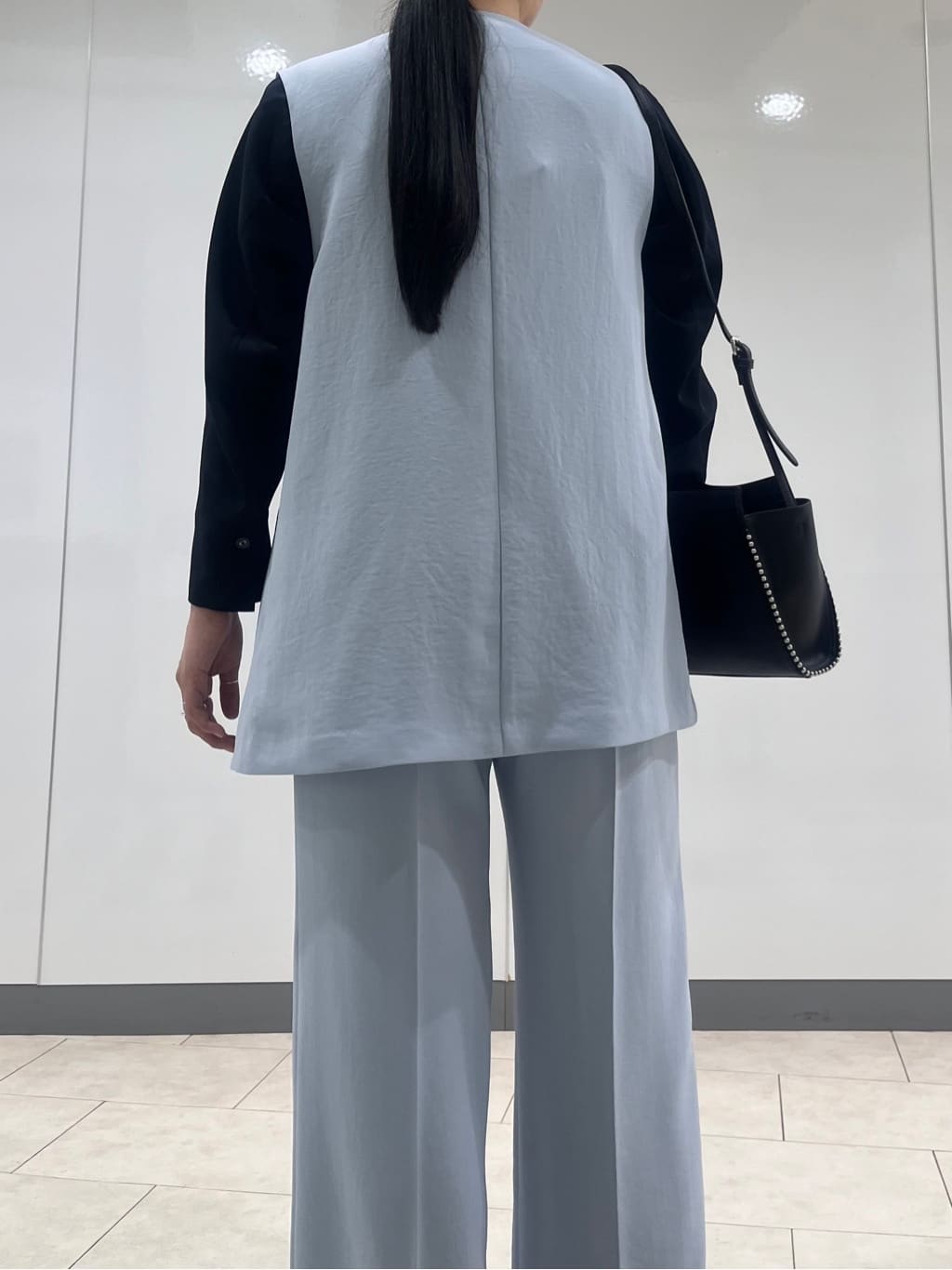 hasuさんの「INDIVI｜【洗える／多機能／SETUP可】着る日傘ジレジャケット」を使ったコーディネート