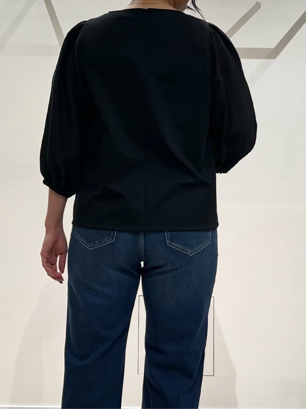 TOMOMIさんの「UNTITLED｜【洗える/袖シアー】ポンチ袖ボリュームトップス」を使ったコーディネート