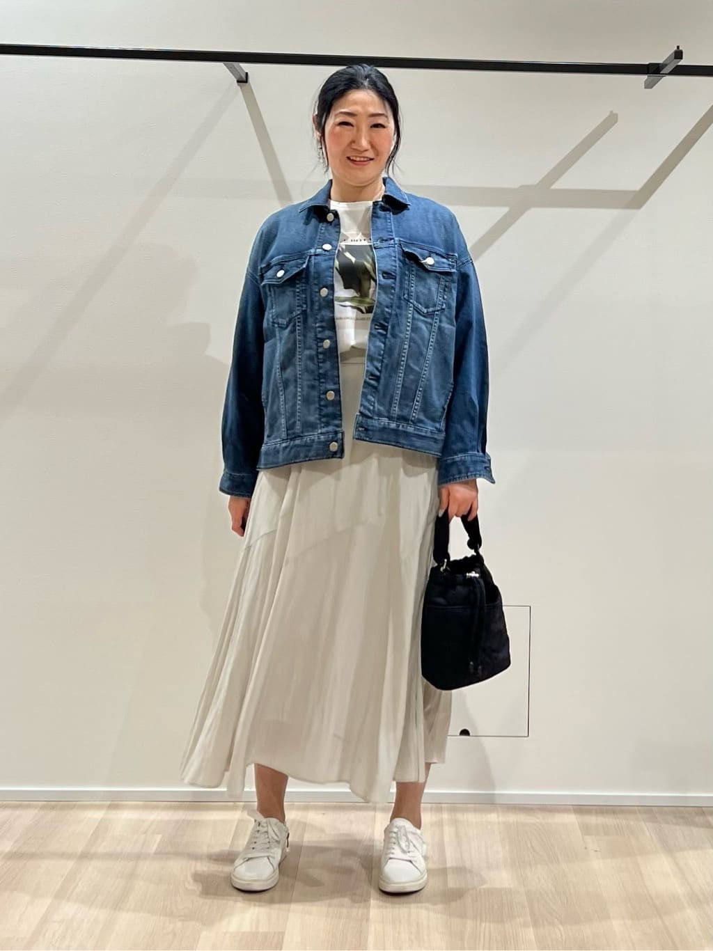 TOMOMIさんの「UNTITLED｜【Healthy DENIM】別注Bran／デニムジャケット」を使ったコーディネート