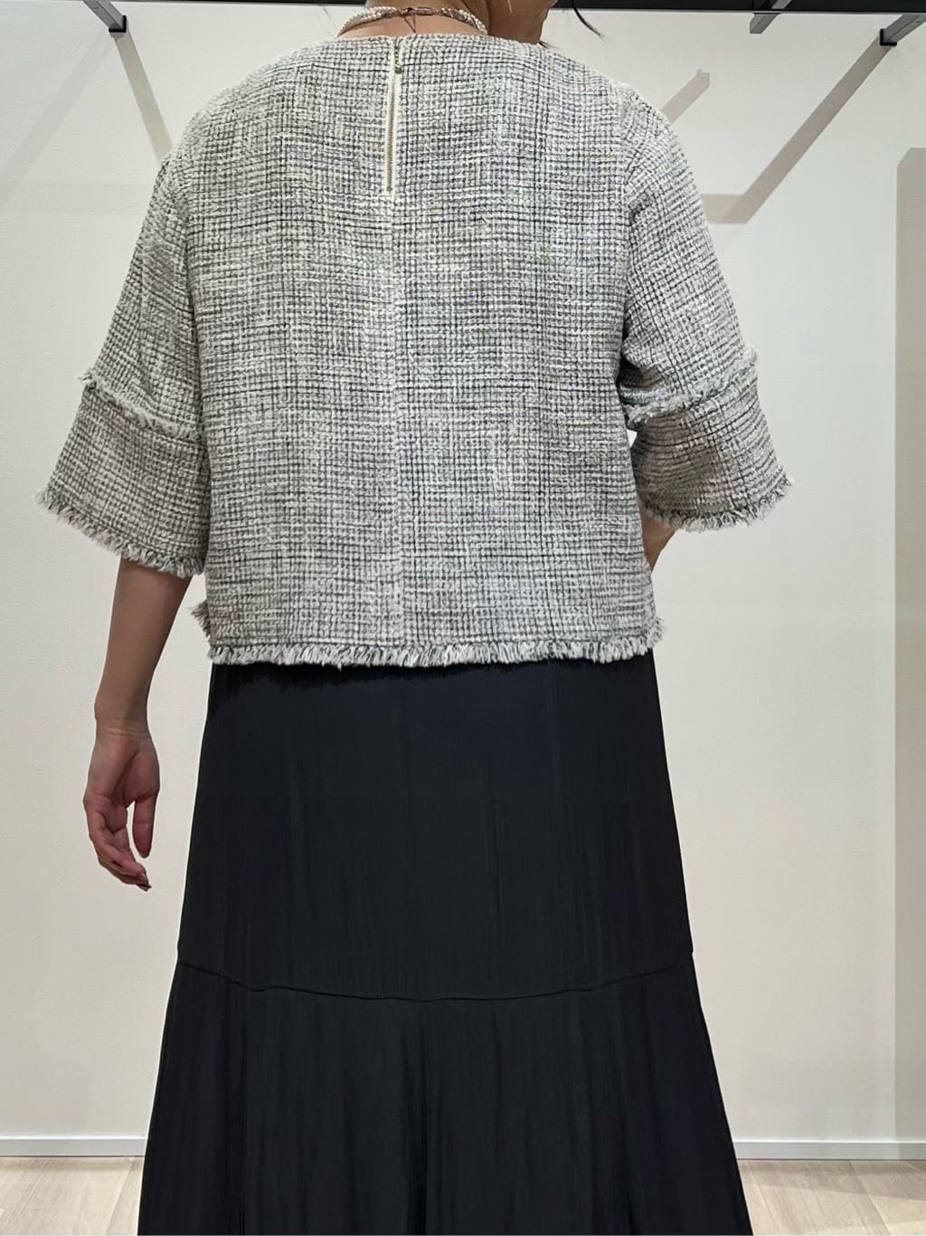 TOMOMIさんの「UNTITLED｜【洗える】ツイードドルマンブラウス」を使ったコーディネート