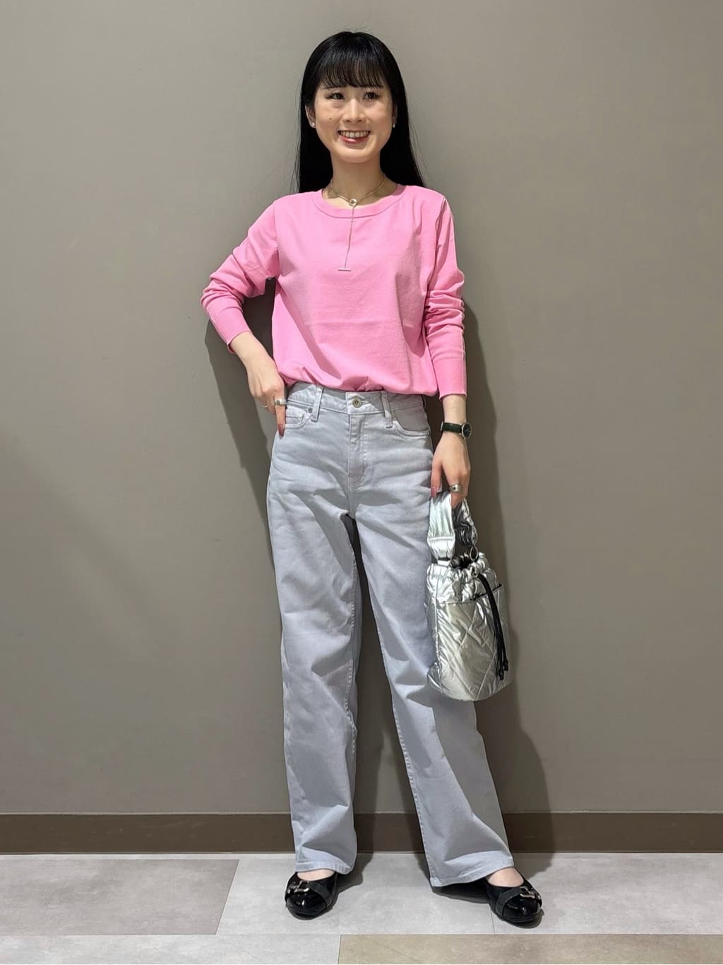 KEIKOさんの「INDIVI｜【撥水/軽量】ミドル丈 ミニマルトレンチコート」を使ったコーディネート
