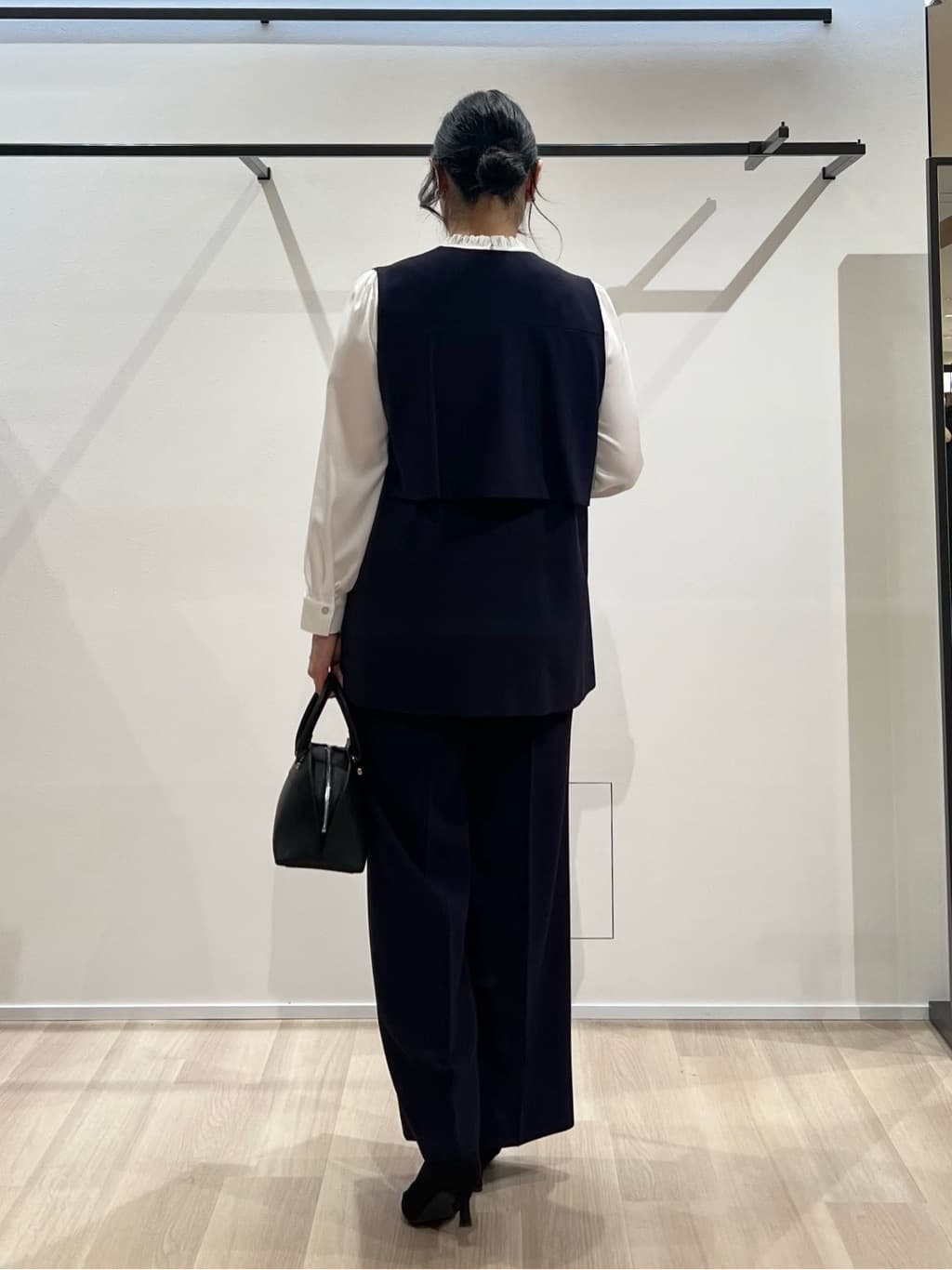 TOMOMIさんの「UNTITLED｜【セレモニー/定番人気】ハイネックフリル ブラウス」を使ったコーディネート
