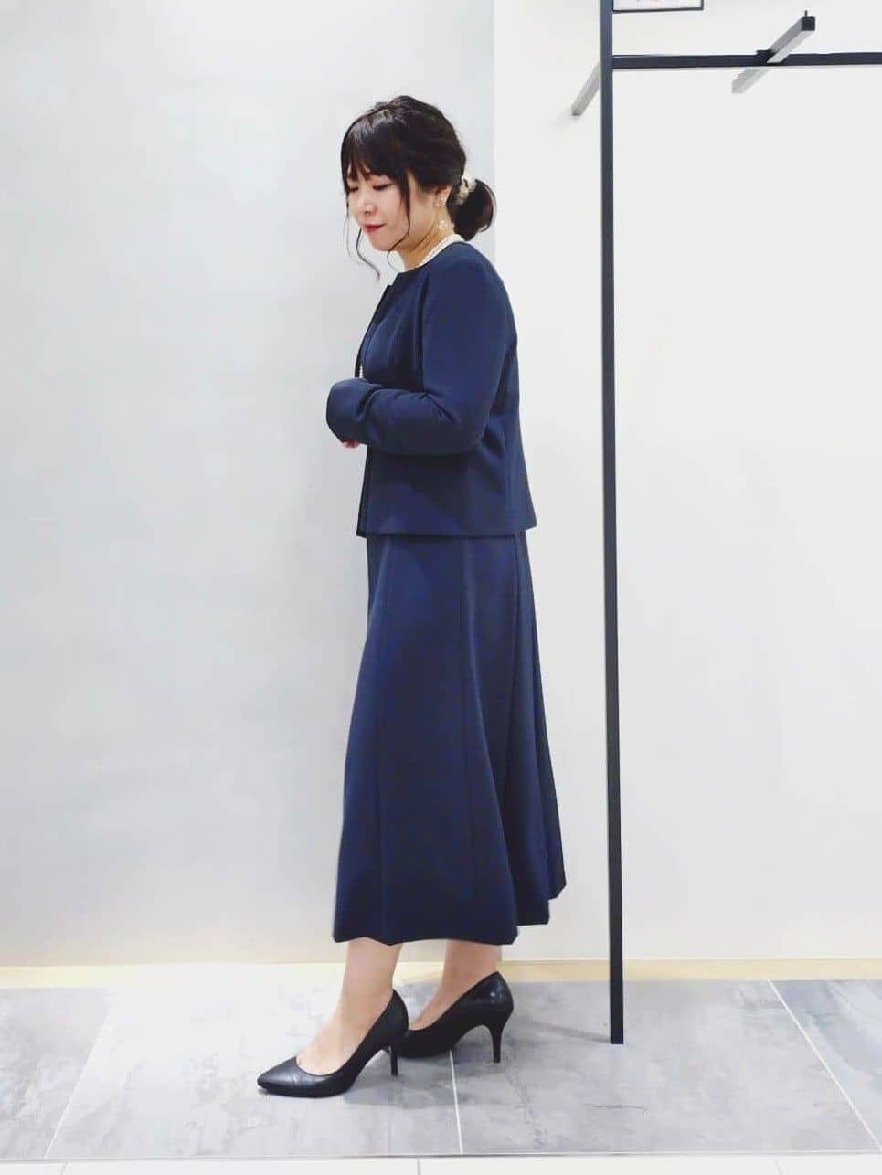 TOMOMIさんの「INDIVI｜【上品光沢／セレモニー／SETUP可能】切り替えデザインジャケット」を使ったコーディネート